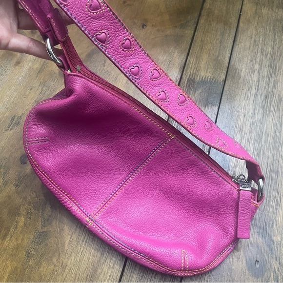 EUC The Sak pink leather Y2K shoulder purse with heart detail. - Picture 3 of 8